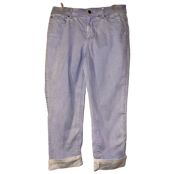 CHICO'S Platinum Women's Size S 0.5 Faded Blue Stretch Crop Slim Leg Capri Jeans - Picture 1 of 4